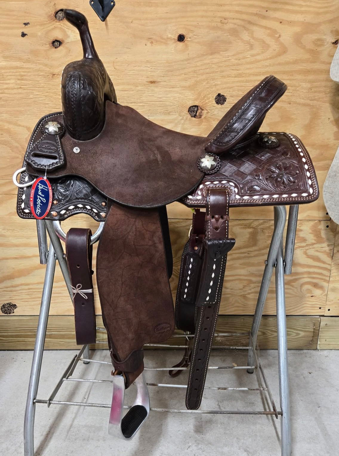 HR Signature Series 14.5" Chocolate & White Buckstitch Barrel Saddle