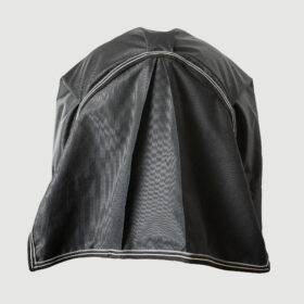 Back On Track Obsidian 150g Black Turnout w/ Neck Cover