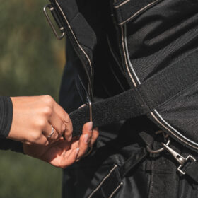 Back On Track Obsidian 150g Black Turnout w/ Neck Cover