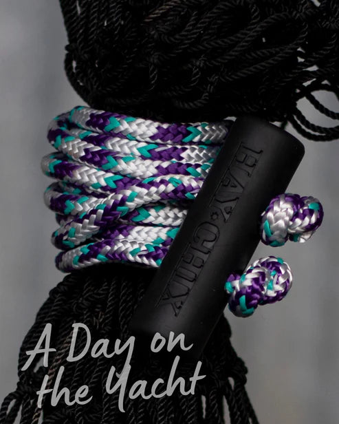 Hay Chix Half Bale Net - Colored Ropes