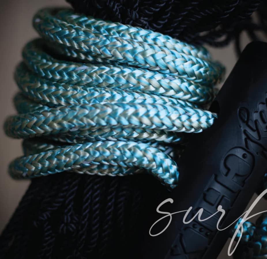 Hay Chix Half Bale Net - Colored Ropes