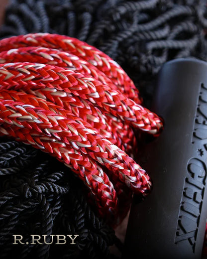 Hay Chix Half Bale Net - Colored Ropes