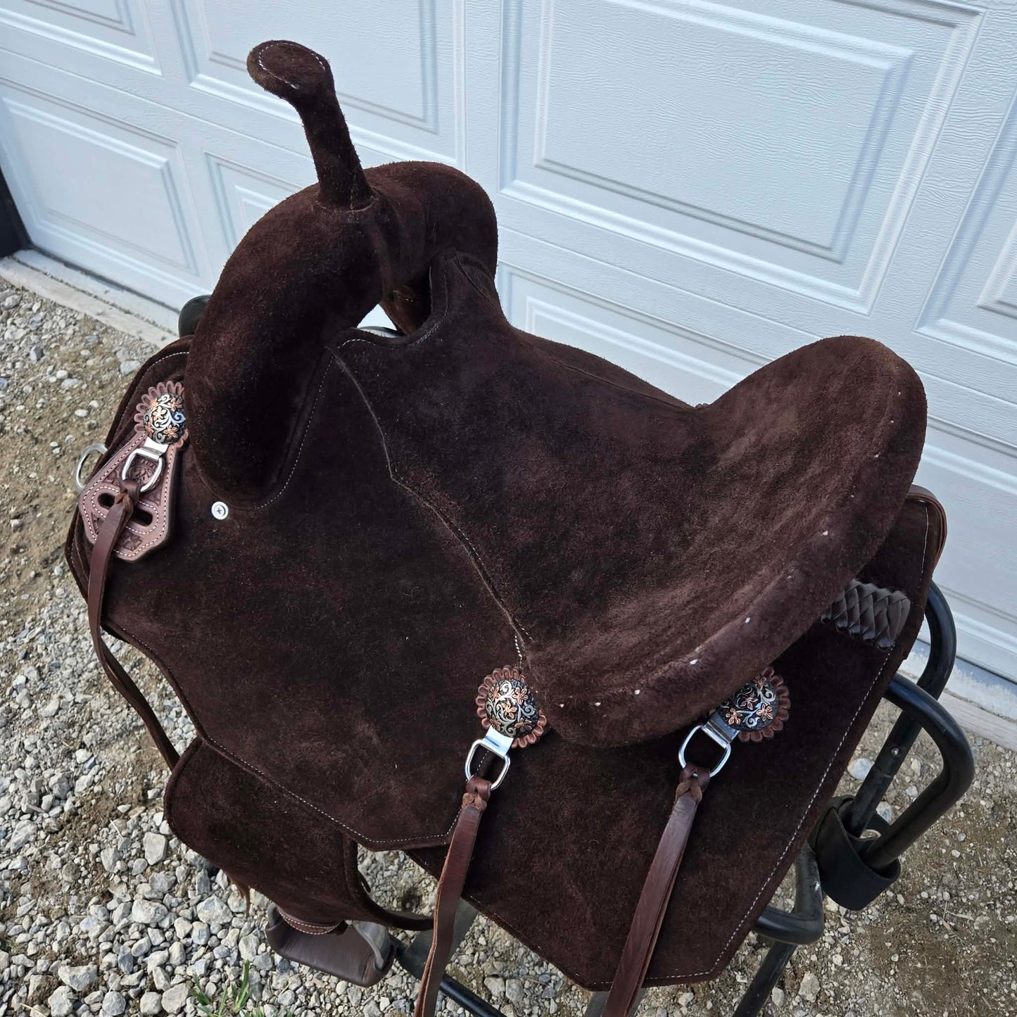 13" Tomahawk Brown Suede Lightweight Barrel Saddle