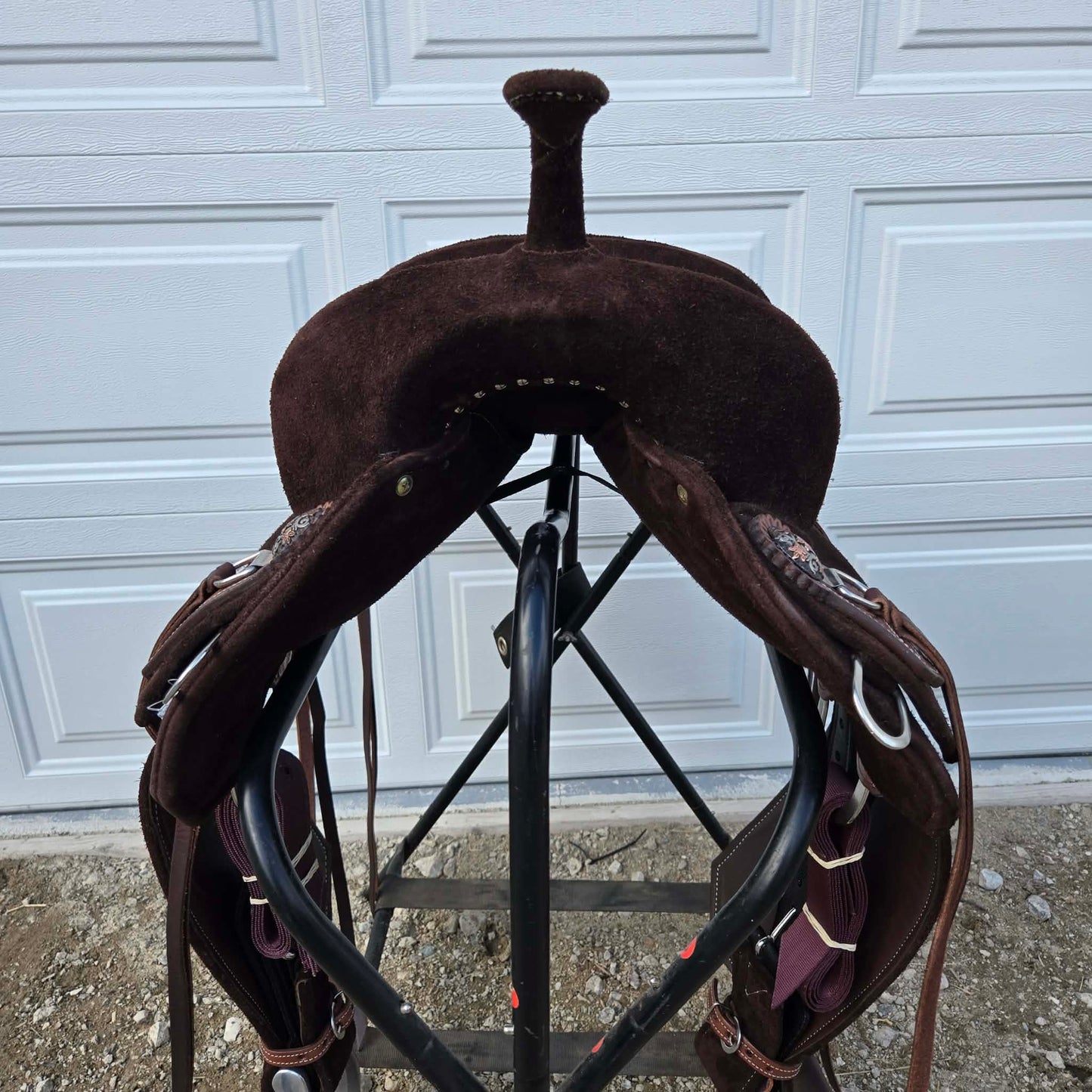 13" Tomahawk Brown Suede Lightweight Barrel Saddle