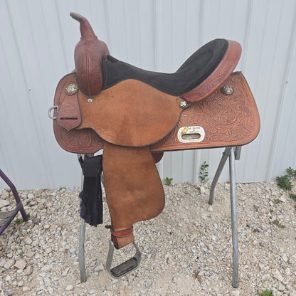 16" Circle Y by High Horse Barrel Saddle