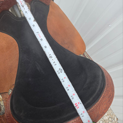 16" Circle Y by High Horse Barrel Saddle